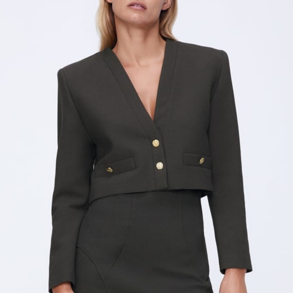 Shoulder pad top